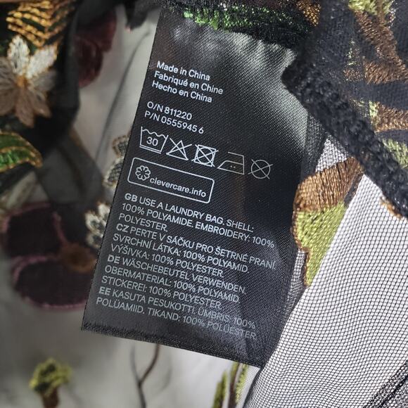 H&M Sheer Floral Embroidered‎ Blouse 4 Black Puff 3/4 Sleeve Top - Picture 10 of 11